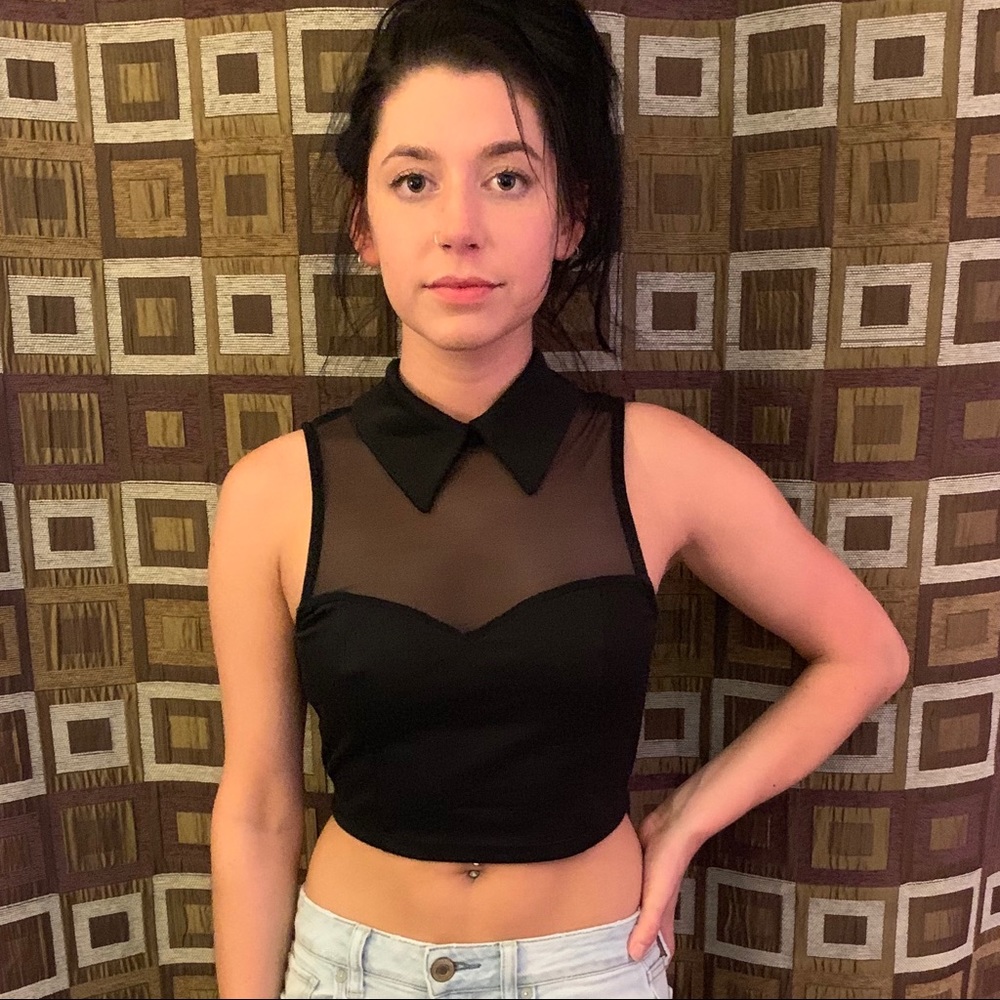 lipstick black mesh croptop